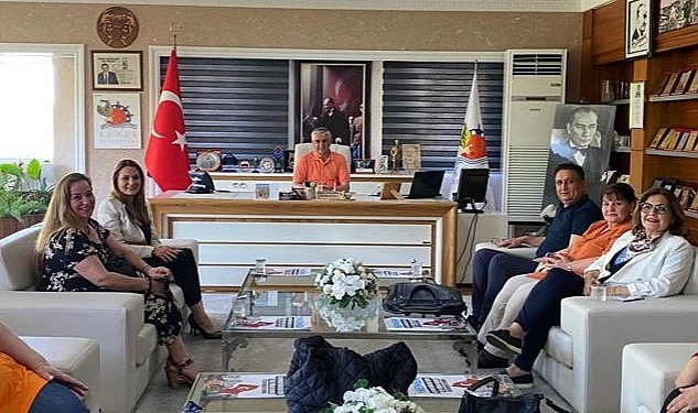 Antalya’nın kadın muhtarlarından Başkan Topaloğlu’na ziyaret