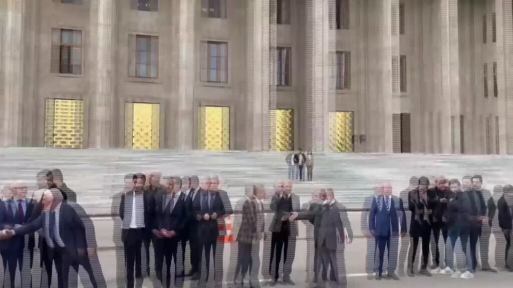 CHP Grubu, Millet İttifakı’nın Cumhurbaşkanı Adayı Kılıçdaroğlu’nu TBMM Girişinde Karşıladı