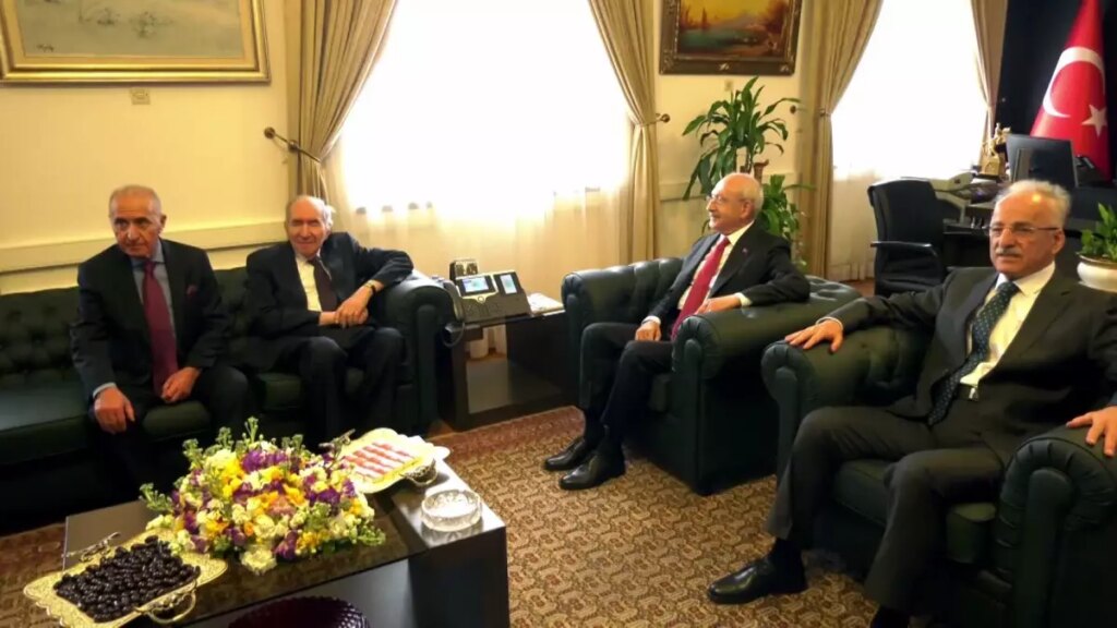 Cumhurbaşkanı Adayı Kılıçdaroğlu, Eski CHP Genel Başkanlarını Meclis’te Ağırladı