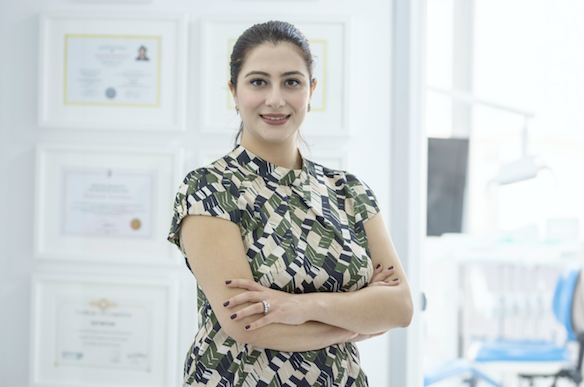 Diş beyazlatma işlemi dişlere zarar verir mi?