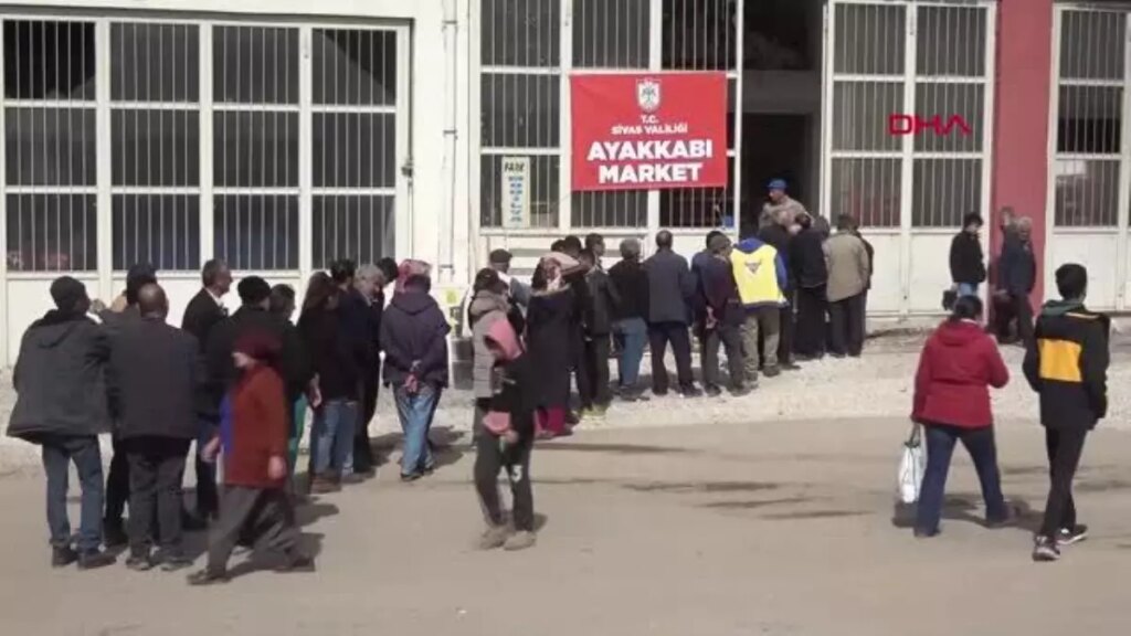 DOĞANŞEHİR’DE DEPREMZEDELERE YARDIM DAĞITIMLARI DEVAM EDİYOR