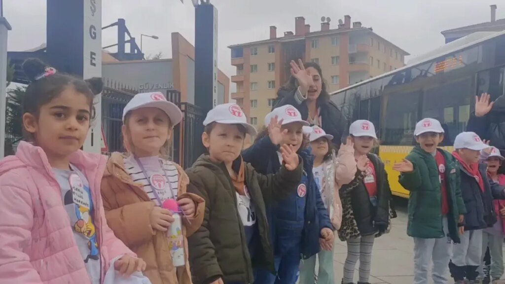 İett’den Çocuklara Otobüste Deprem Eğitimi
