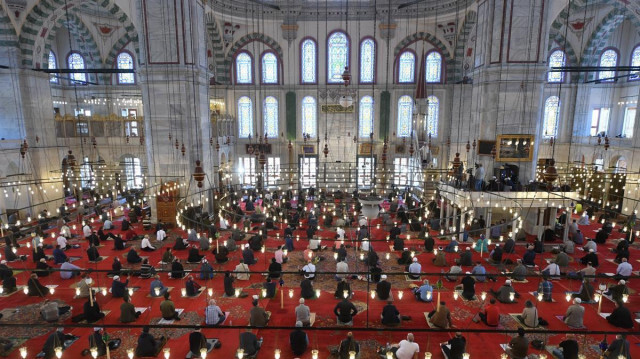 İstanbul cuma namazı saat kaçta kılınacak? İstanbul’da cuma namazı saati!