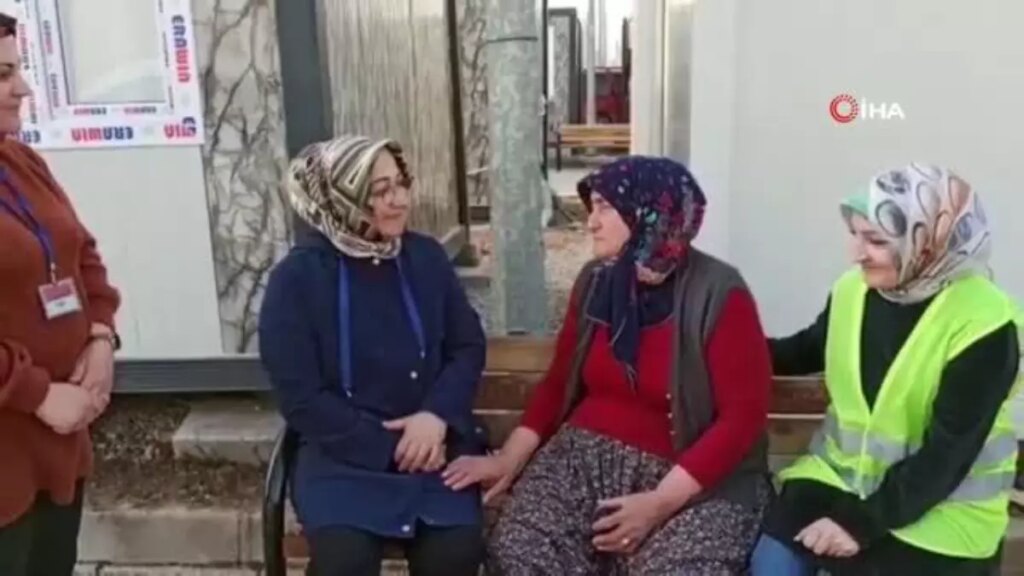 Mahire teyze, “Devlet yok diyeni Allah kör eder”