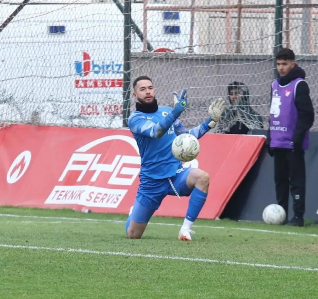 Menemen FK’da kaleci Bora babasının izinde