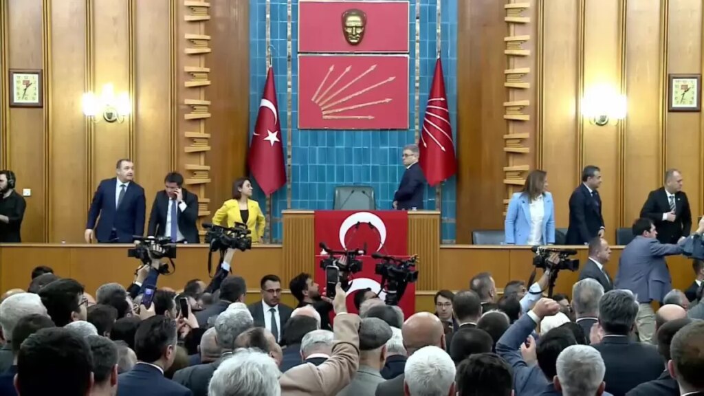 Millet İttifakı Cumhurbaşkanı Adayı Kemal Kılıçdaroğlu: “Bugün, Zalimlerin Tahtlarını Yıkmaya Çok Yakınız. Hakkınızı Helal Edin Dostlarım. Hadi…