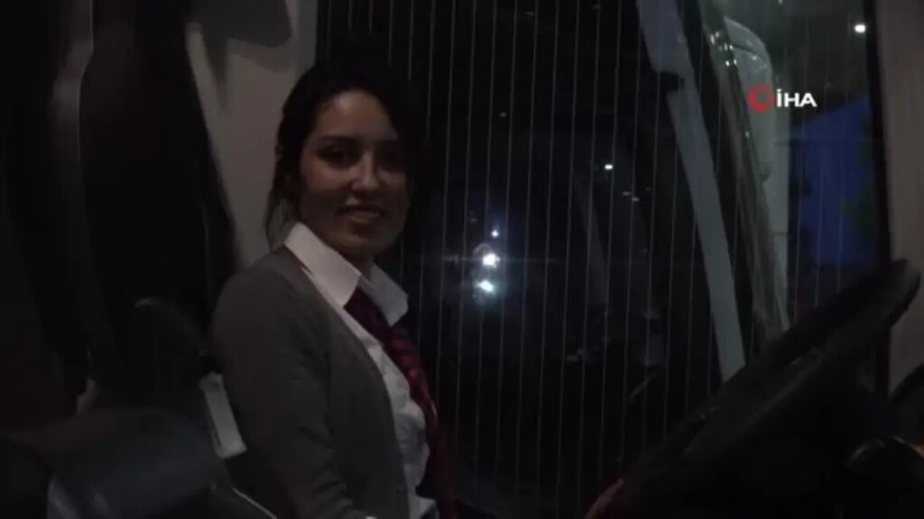 On yıldır hostesi olduğu otobüse kaptan şoför oldu
