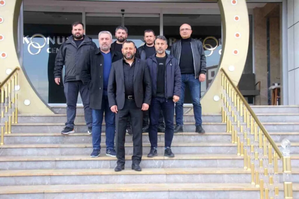 Sedat sarıkaya; “Bu bir bayrak yarışı”
