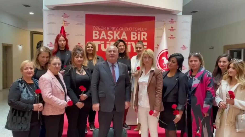 DP’li Enginyurt’tan 8 Mart Açıklaması: “Demokrat Parti, Recep Tayyip Erdoğan’ın Kadınlara ‘Sürtük’ Dediği Anlayışı Ayaklarının Dibinde Ezecek”
