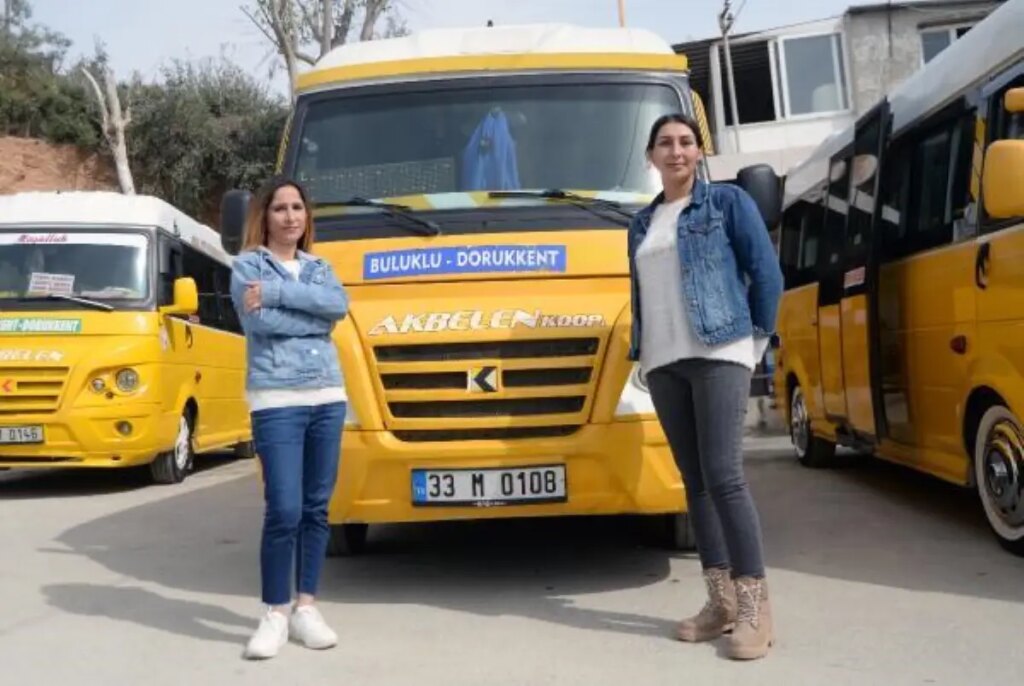 Kadın şoförler, Dünya Kadınlar Günü’nde direksiyon salladı