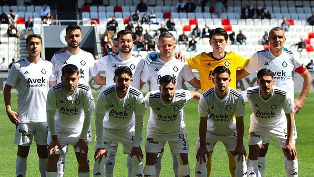 Altay ligde moral buldu