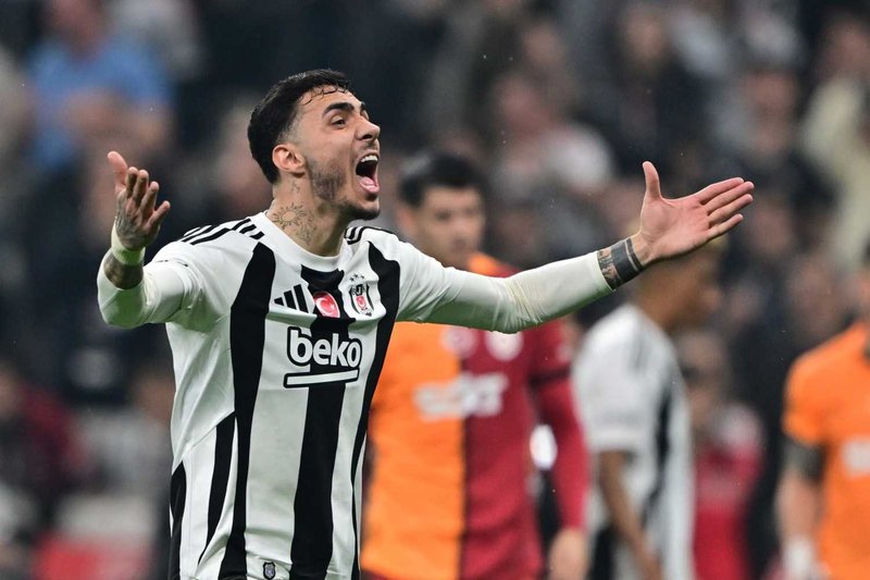 Beşiktaş’ta sakatlık şoku! Oyuna devam edemedi