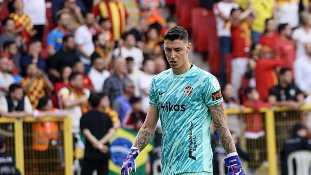 Premier Lig ekibi Berke Özer’i istiyor